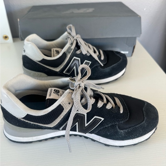 New Balance 574 - Picture 4 of 5